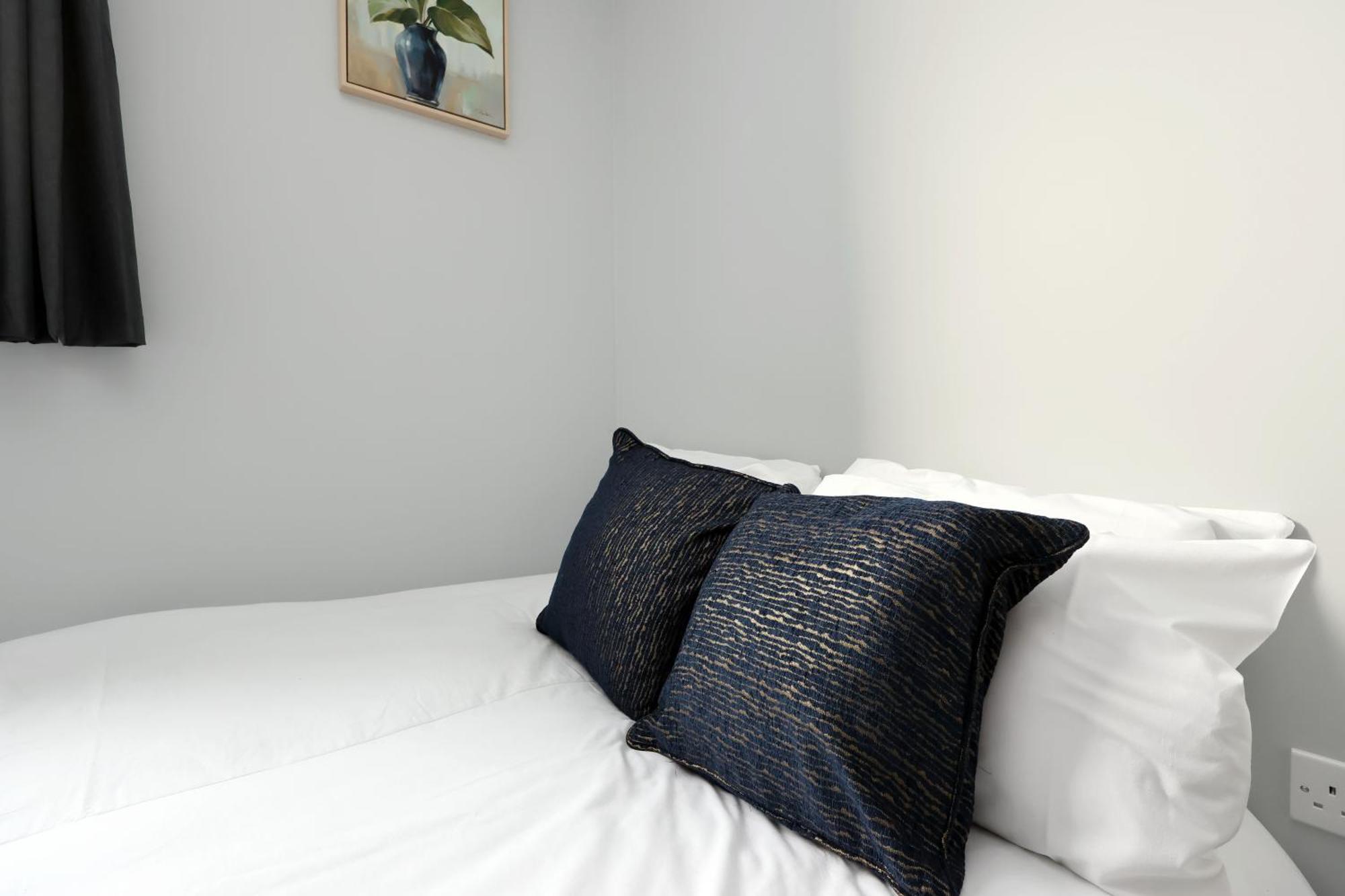 En-Suite Double Rooms, Smart Tv Comfy Style 래넬리 외부 사진