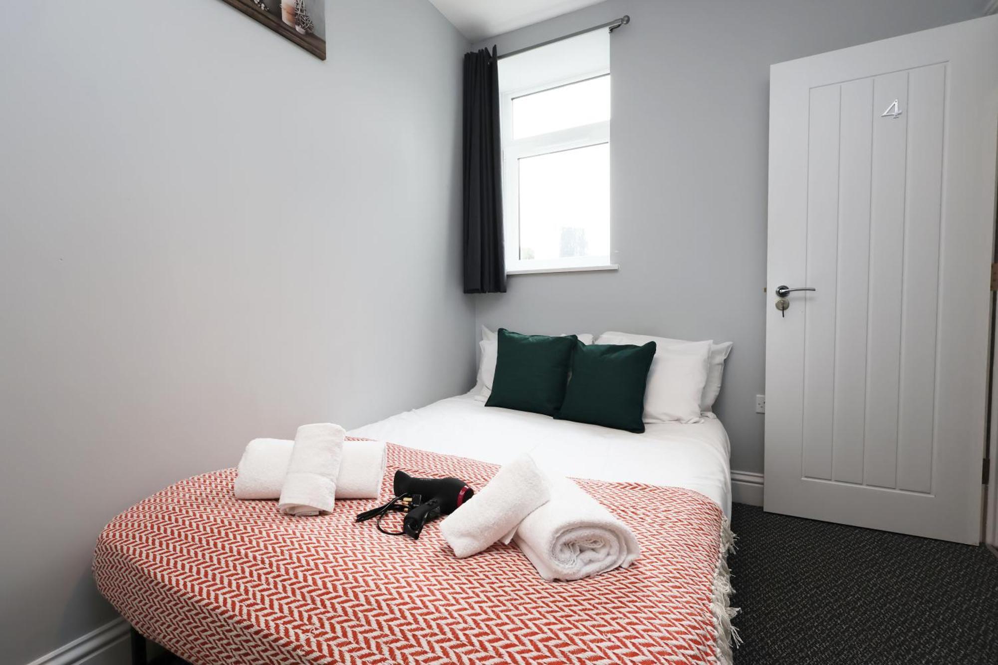 En-Suite Double Rooms, Smart Tv Comfy Style 래넬리 외부 사진