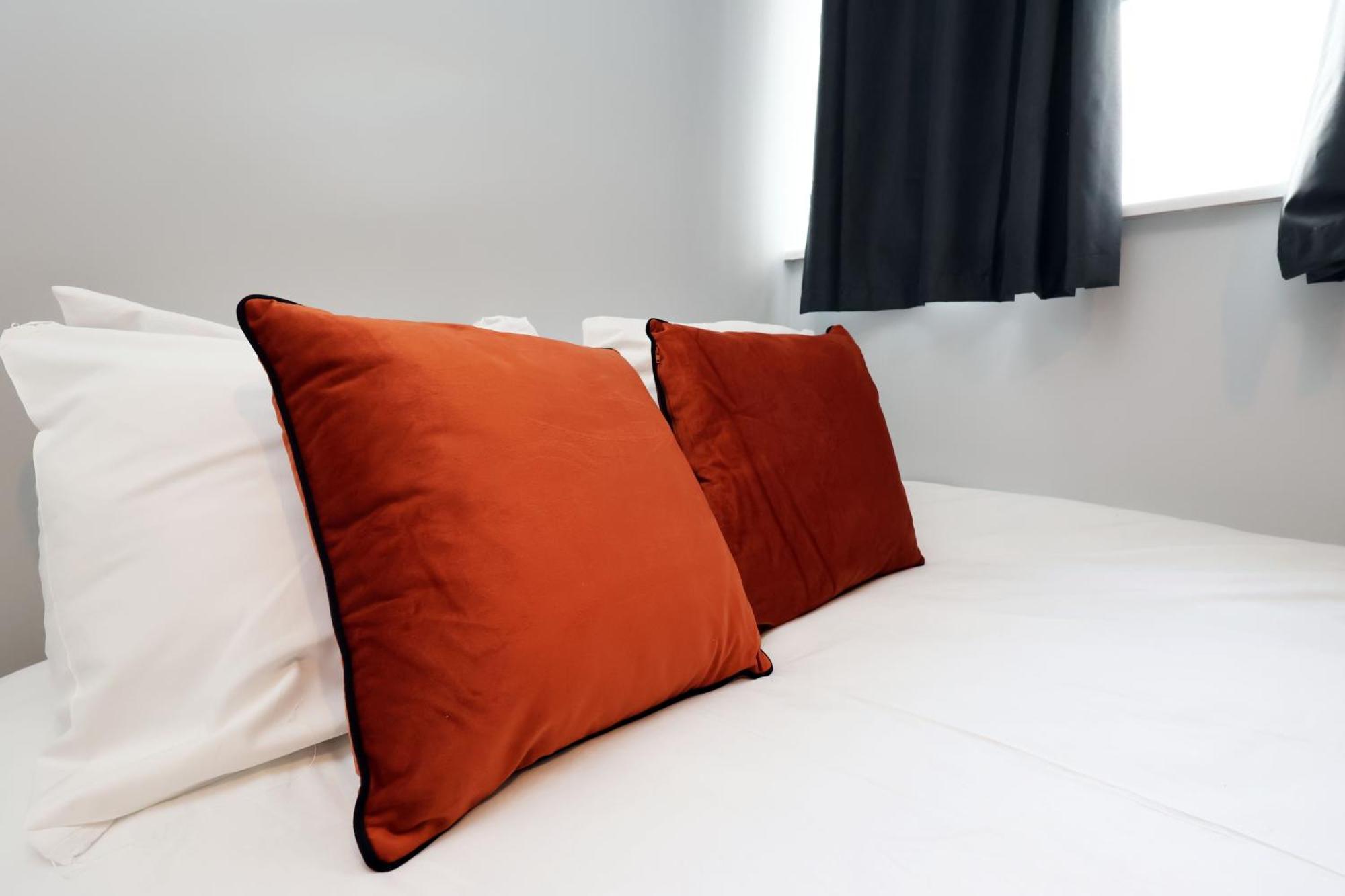 En-Suite Double Rooms, Smart Tv Comfy Style 래넬리 외부 사진