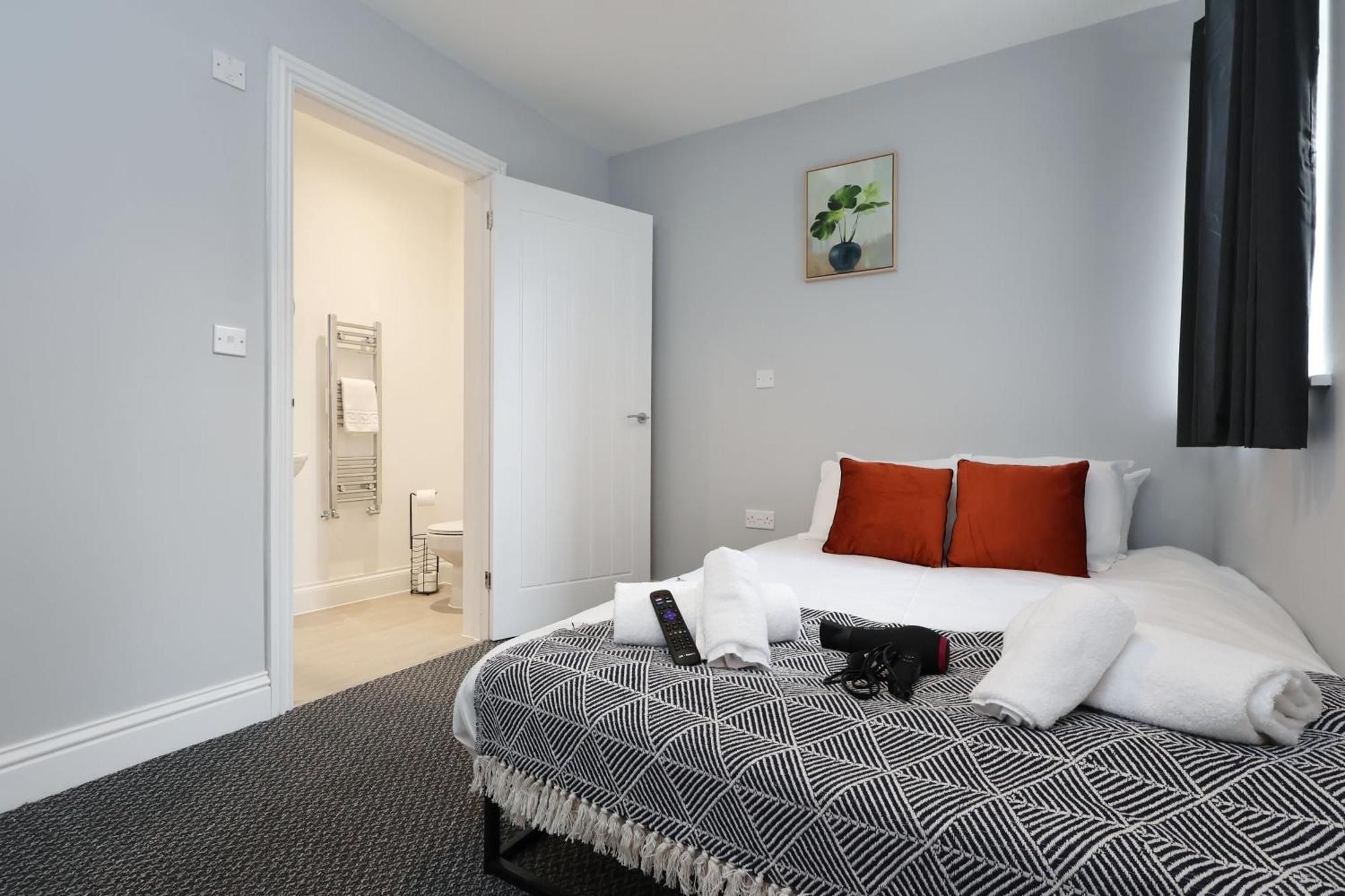 En-Suite Double Rooms, Smart Tv Comfy Style 래넬리 외부 사진