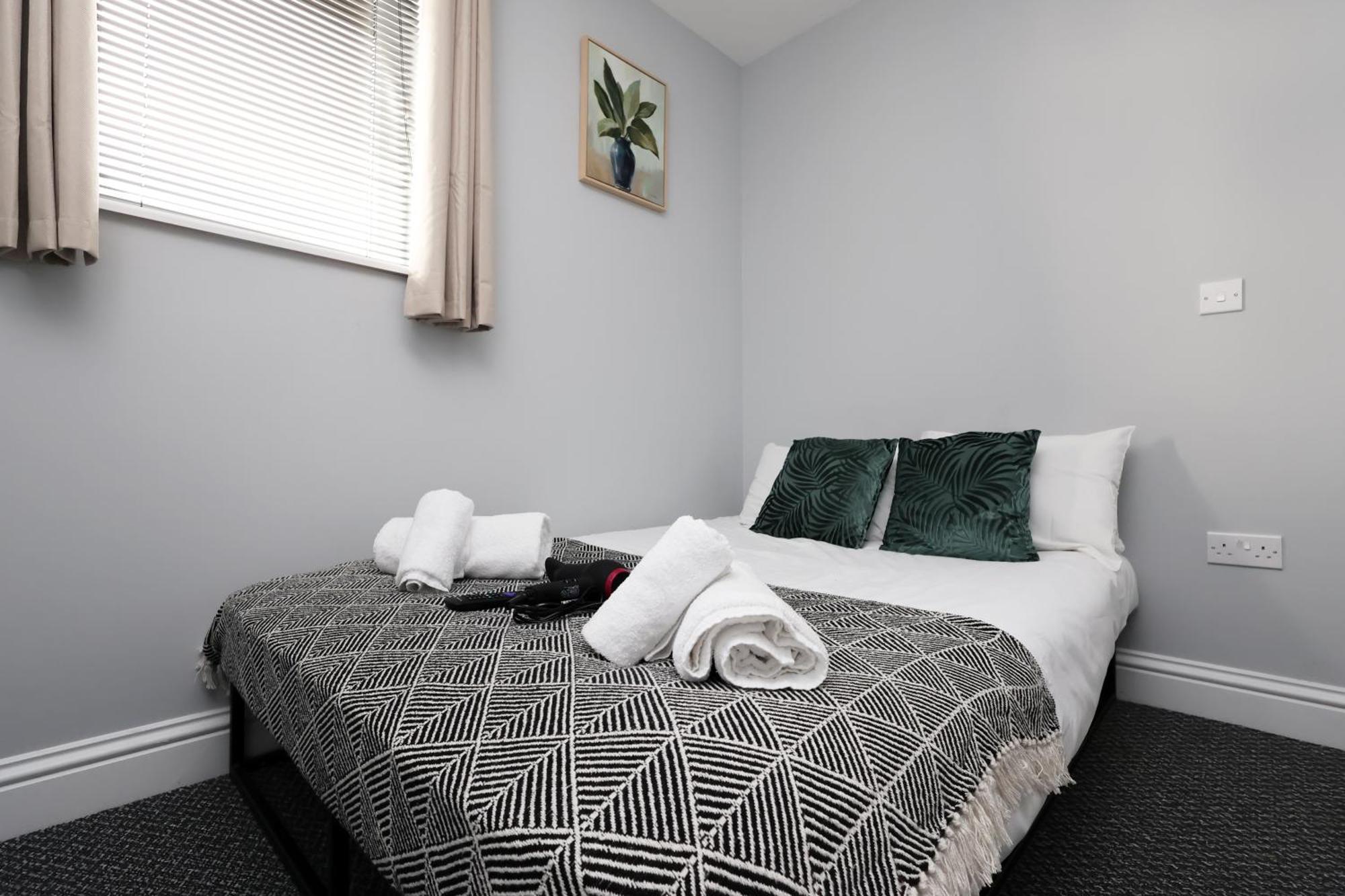 En-Suite Double Rooms, Smart Tv Comfy Style 래넬리 외부 사진